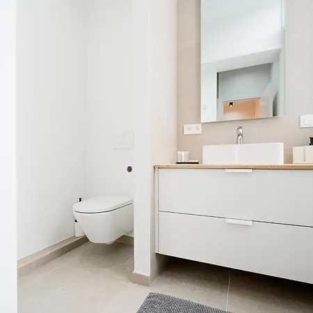 Gezellig Op 100m Zee Te Apartmán *